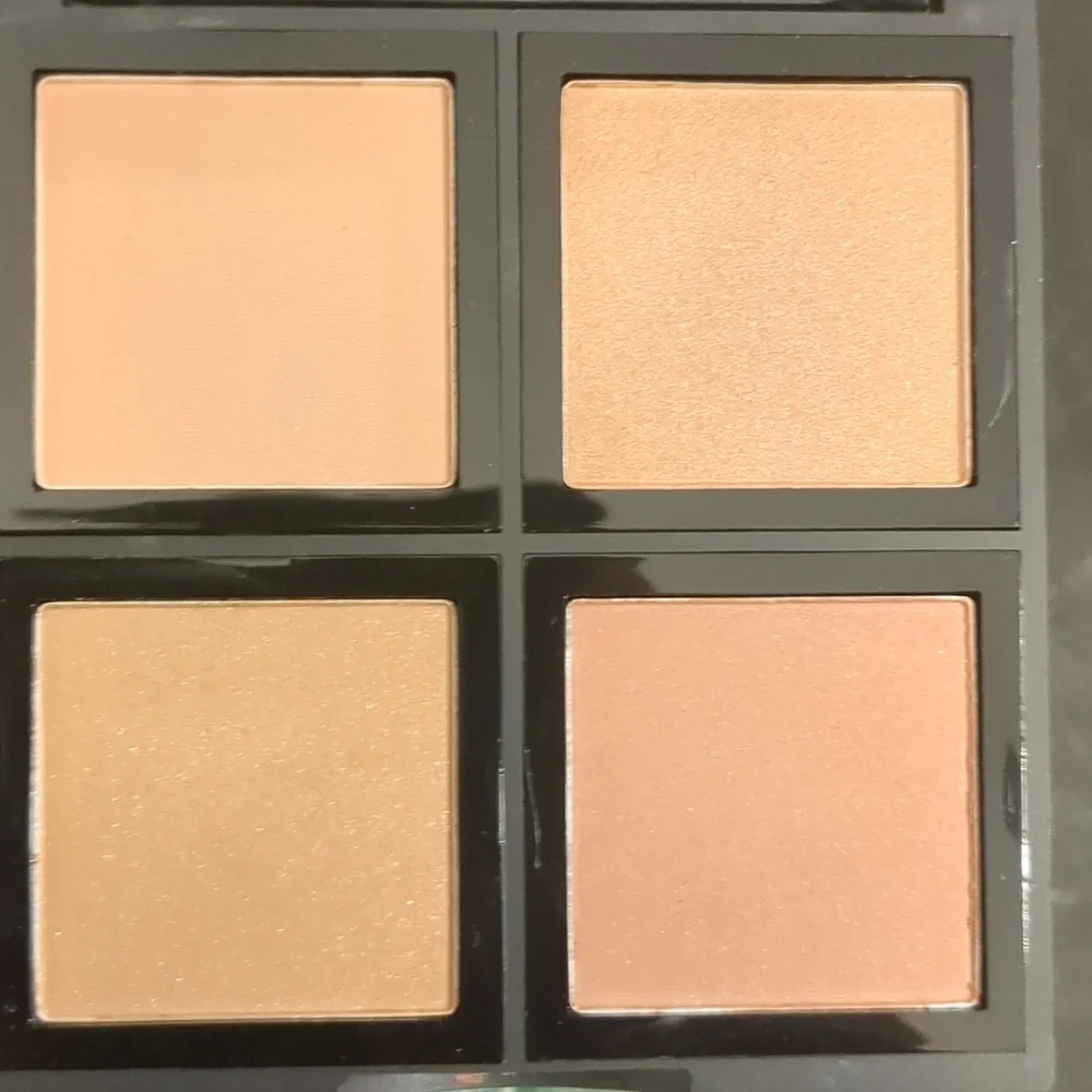 Bronzer Palette